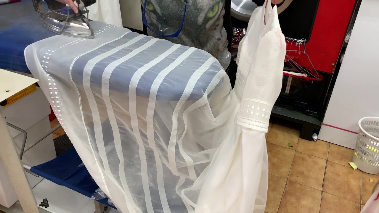 como exponer el traje de comunion en casa