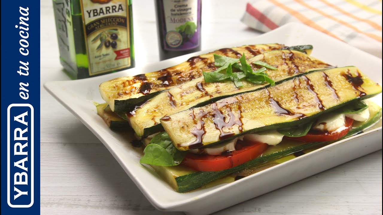lasaña fria de calabacin pimientos y pesto