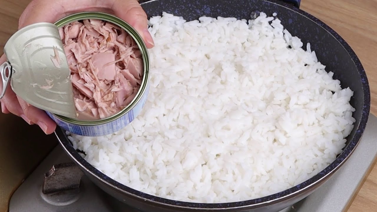 arroz con aguacate y atún