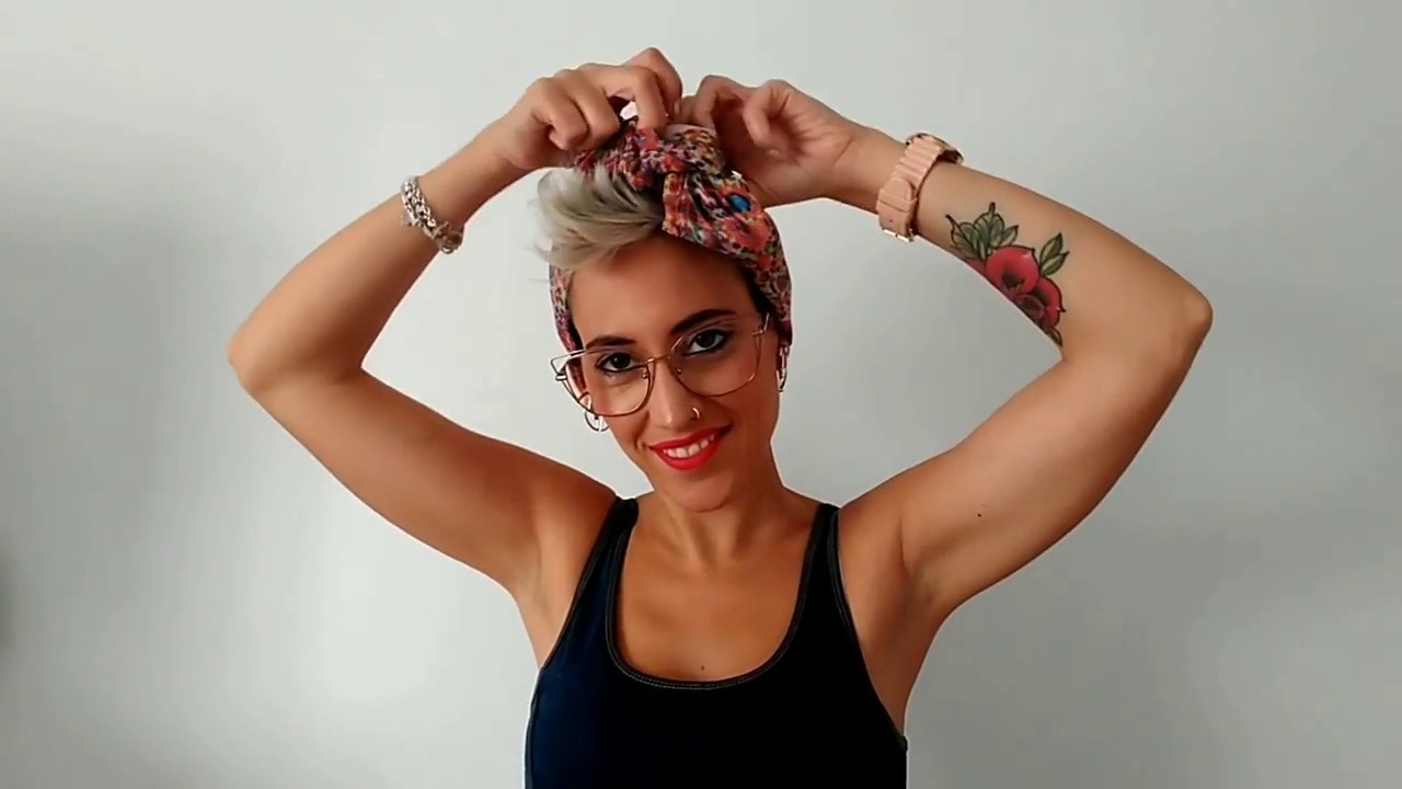 como ponerse un pañuelo en la cabeza pelo corto