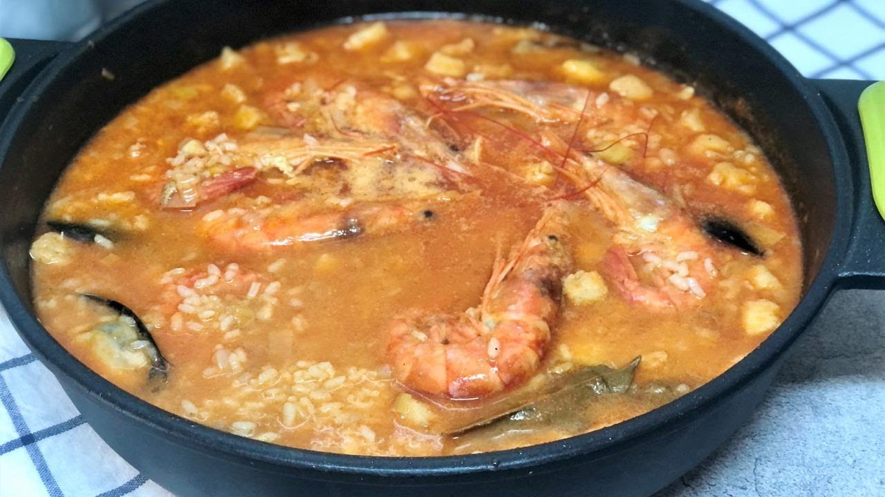 sopa de pescado con arroz para niños