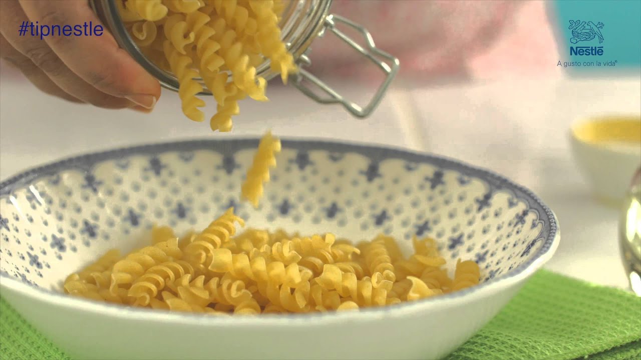 puñados de macarrones por persona
